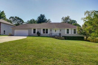 1505 S Devon Rd, Springfield, MO 65809