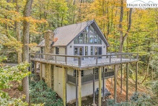 975 Hillside Dr, Linville, NC 28646