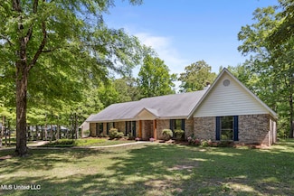 6076 Grants Ferry Rd, Brandon, MS 39047