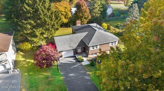 35 Tieman Rd, Schenectady, NY 12302