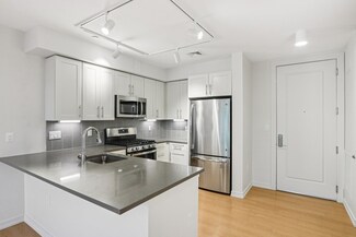 77 New St Unit 214, Cambridge, MA 02138
