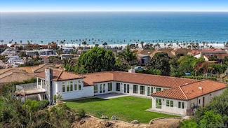 8101 Prestwick Dr, La Jolla, CA 92037
