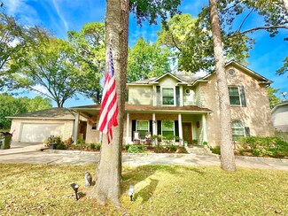 3327 Fitzgerald Dr, Montgomery, TX 77356