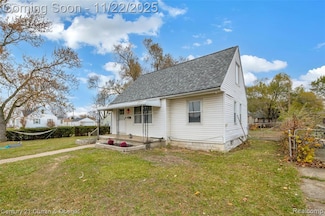 32178 Carlisle Pkwy, Wayne, MI 48184