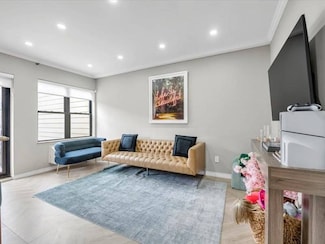 134 W End Ave Unit 3B, Brooklyn, NY 11235