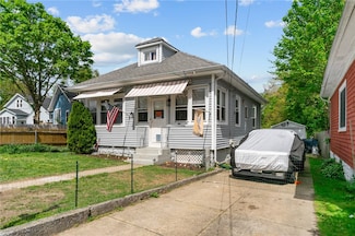 50 Van Buren St, Warwick, RI 02888