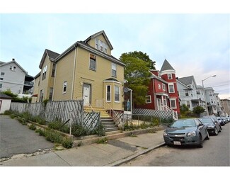 33 Rogers Ave, Lynn, MA 01902