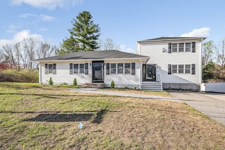 15 Edgelawn Ave, North Chelmsford, MA 01863