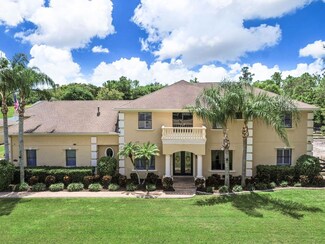 675 George St N, Tarpon Springs, FL 34688