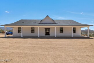 43113 N 11th Ave, New River, AZ 85087