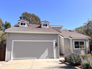 25 Rialto Dr, Watsonville, CA 95076