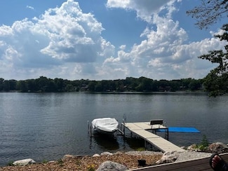 405 Reflection Rd, Saint Paul, MN 55124