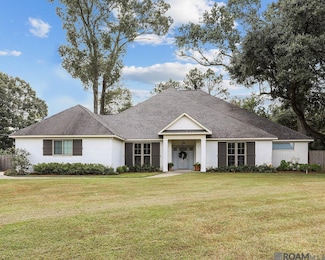 8896 Myrtle Hill Dr, Saint Francisville, LA 70775