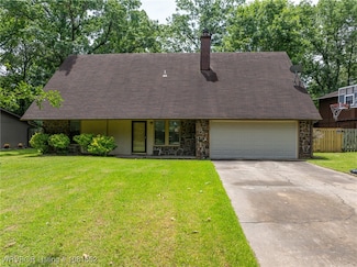 3232 Edinburgh Dr, Fort Smith, AR 72908