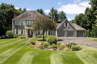 9 Larkspur Ln, Saint Paul, MN 55127