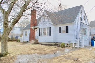 9 Ayer Rd, Lawrence, MA 01843