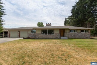 302 E Runnion Rd, Sequim, WA 98382