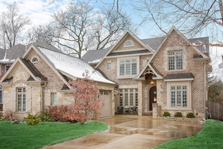 18 Woodstock Ave, Clarendon Hills, IL 60514