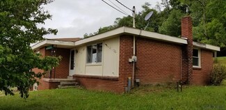 625 Sunny Dr, Windber, PA 15963