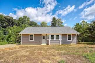 369 Elm St, New Straitsville, OH 43766