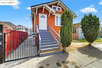 4114 E 17th St, Oakland, CA 94601