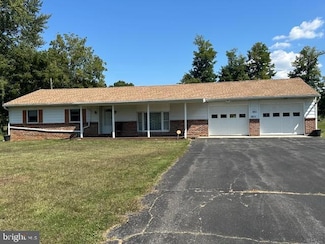 1921 Hartzok Rd, Chambersburg, PA 17202