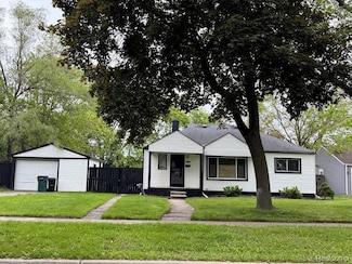 20760 Ridgedale St, Oak Park, MI 48237