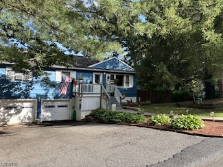 17 Frances Ave, Stanhope, NJ 07874