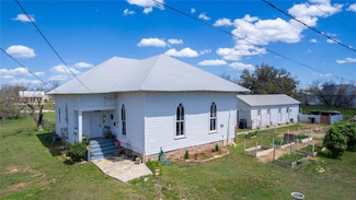 538 Pearce St, Valera, TX 76884