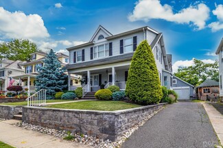 582 Linden Ave, Woodbridge, NJ 07095
