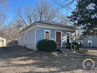 312 N Kansas St, Burlingame, KS 66413