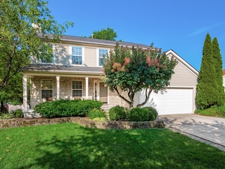 304 Cottage Grove Cir, Pataskala, OH 43062
