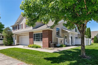 5462 Longview Ct Unit 2, Johnston, IA 50131