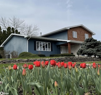 800 High St, Mediapolis, IA 52637