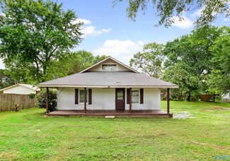 1420 Carter Grove Rd, Hazel Green, AL 35750