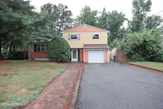 21 Aberdeen Terrace, Middletown, NJ 07748