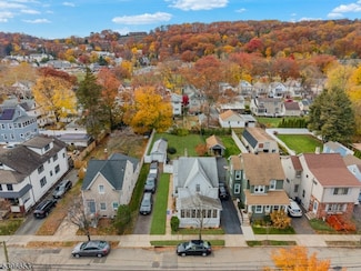 96 2nd Ave, Hawthorne, NJ 07506