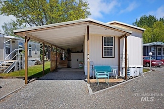 22 Blue Spruce Dr, Hagerman, ID 83332
