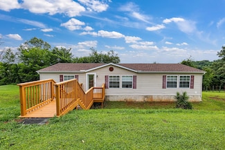 802 Holbert Ln, Kodak, TN 37764