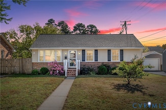 321 Yorktown Dr, Colonial Heights, VA 23834