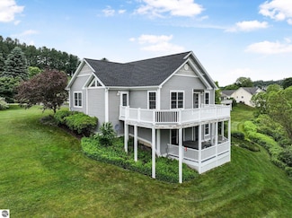 2664 E Crown Dr, Traverse City, MI 49685