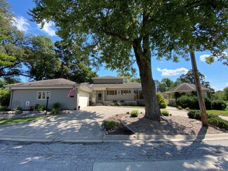 112 S Locust St, Pontiac, IL 61764