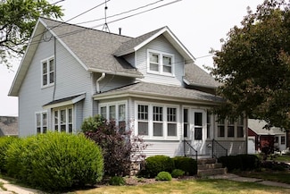 432 Maple Ave, Columbus, WI 53925