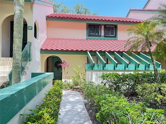 10 Lexington Ln E Unit 102, Palm Beach Gardens, FL 33418