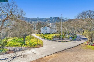 1000 Mariposa Cir, Clayton, CA 94517
