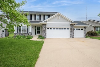 7213 Rolling Ridge Dr SW, Cedar Rapids, IA 52404