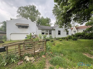 2017 Newport Ave, Toledo, OH 43613
