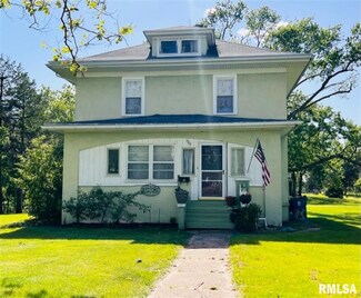 520 Mill St, Toronto, IA 52777
