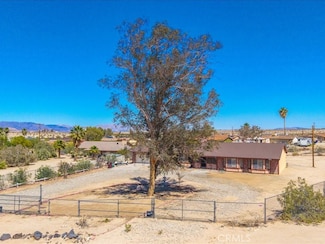 4689 Stirrup Ln, Twentynine Palms, CA 92277