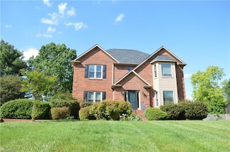 1613 Slane Rd, Clemmons, NC 27012